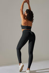 LC2611613-P2-S, LC2611613-P2-M, LC2611613-P2-L, Black Solid Color Halter Bra and Leggings Workout Set